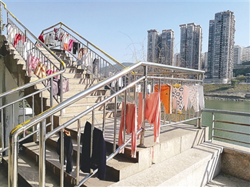 不文明：闹市里不堪噪音骚扰