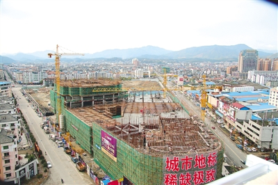 浦城县丹桂城市广场工地一片繁忙
